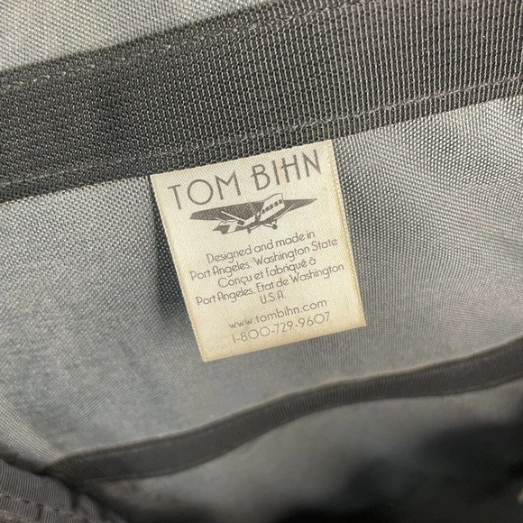 Tom Bihn Backpack 15” Red And Black - Picture 8 of 10